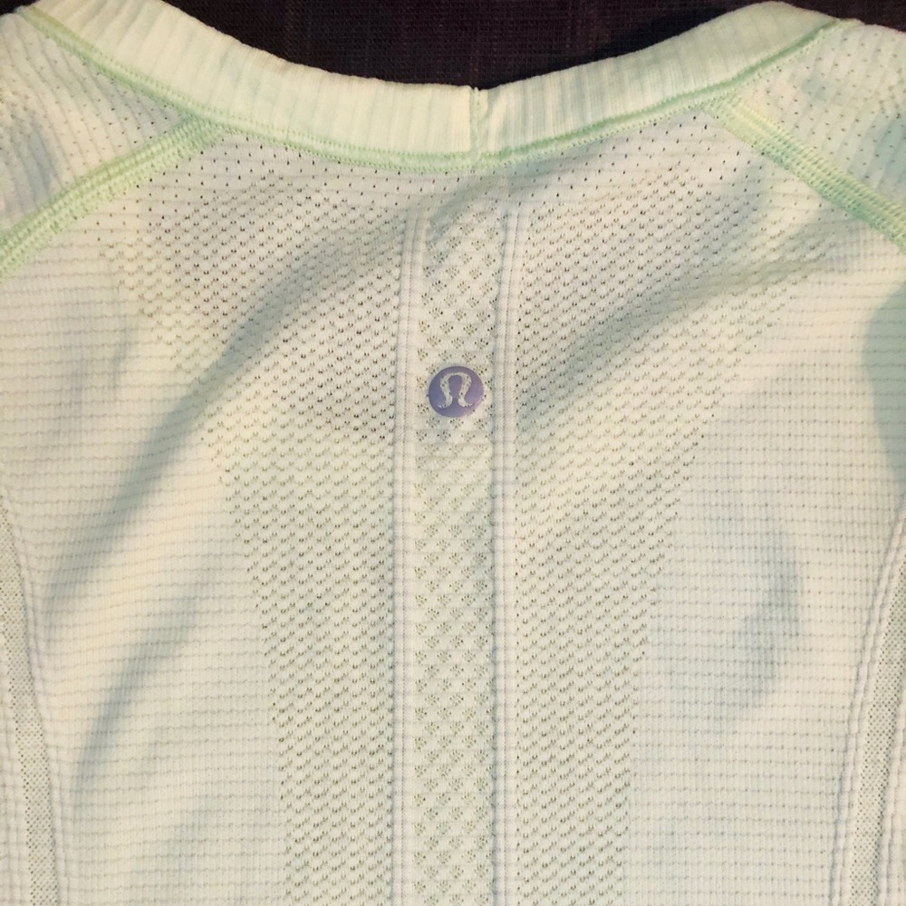 Lulu lemon athletica shirt